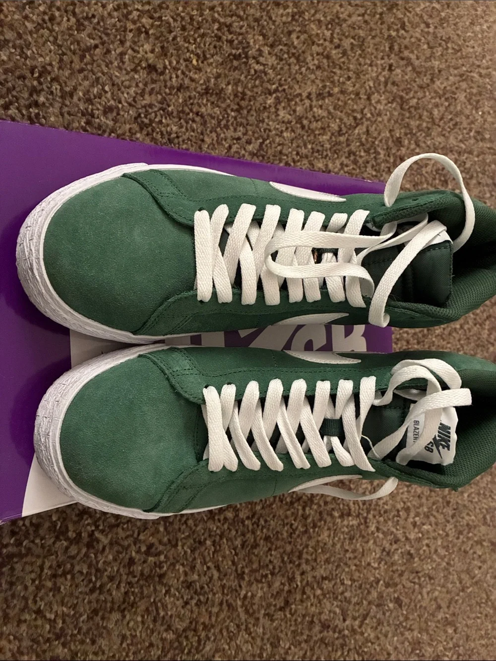 NIKE SB ZOOM BLAZER MID- FIR/WHITE